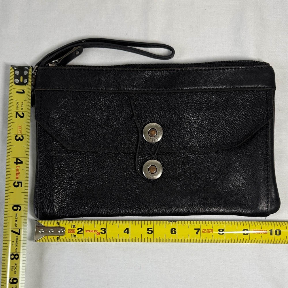 Fossil Black Leather Women's Clutch.